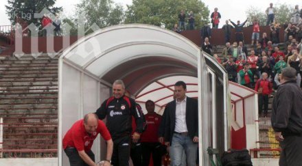 стоичков прави цска сателит барса