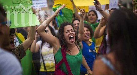 ожесточените протести бразилия взеха жертва