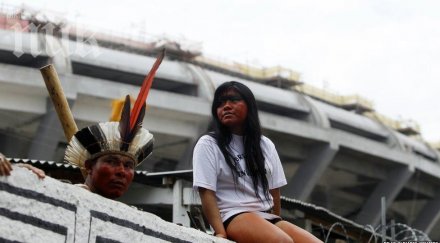 протестиращи бразилци окупират стадион маракана рио