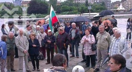 петдесетина човека софия събраха подкрепа орешарски