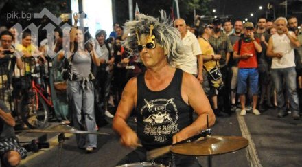 антиправителственото шествие приключи шоу програма парламента