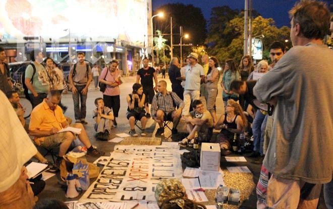 Полицаи не достигат за охрана на протеста