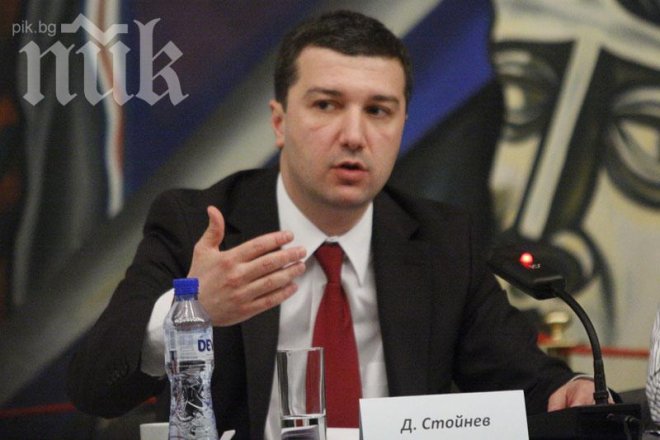 Драгомир Стойнев: Няма да има съкращения в мините


