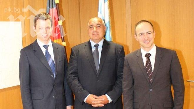 Бойко в Берлин: БСП, ДПС и Атака творят безпрецедентни скандали

