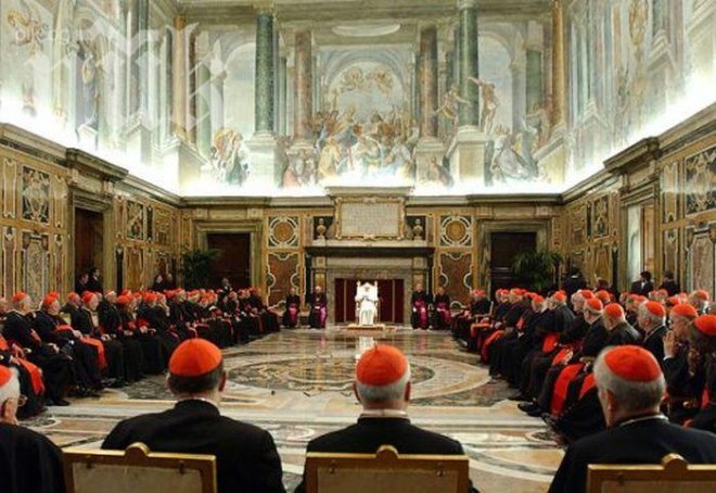 Арести за измами и пране на пари във Ватикана