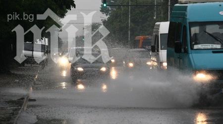 Проливните дъждове потопиха Варна и Добрич