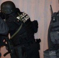 Ченгета с автомати и маски пресякоха незаконен добив на злато в Монтанско, трима са в ареста (СНИМКИ)