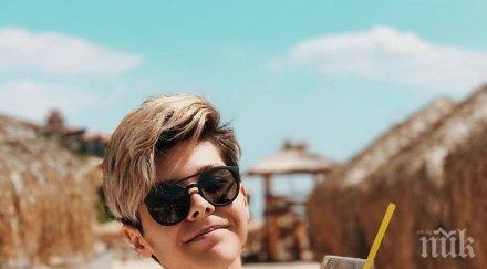 отново фурор кристиан костов превзе многолюдната страна талантът записва песен китайски