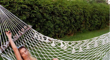 баба малина разголи сейшелите снимки