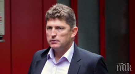 дербито купата силен човек армията тежки думи