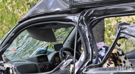 инцидент банско бмв вряза жилищна сграда