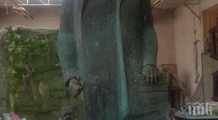 някогашният комбинат монументално изкуство тъне разруха