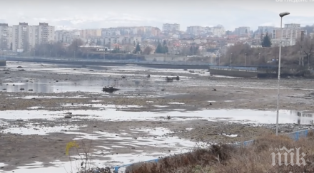 кого удавеното бебе кърджали