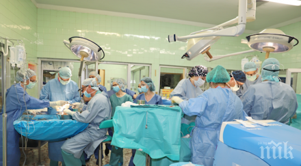 специалисти вма трансплантираха черен дроб годишен мъж снимки