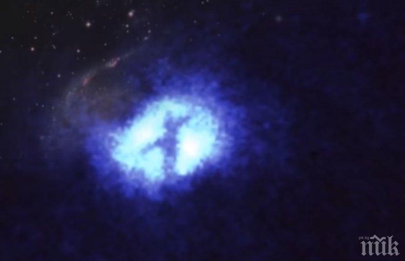 МИСТЕРИЯ: Кръст в центъра на далечна галактика изуми уфолози (ВИДЕО)