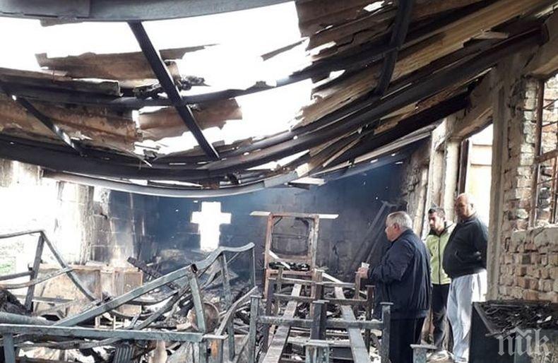 ОГНЕНА ВЕНДЕТА: Запалиха склада на бивш общински съветник от Айтос (СНИМКИ)