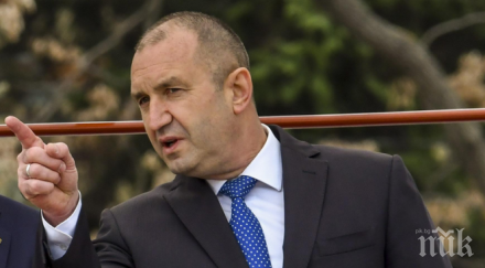 румен радев среща емира катар