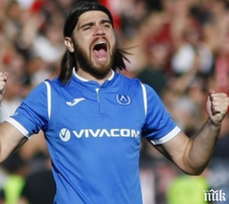 Пече се изненадващ ход при сините