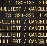Хиляди отменени полети заради снежните бури в Чикаго 