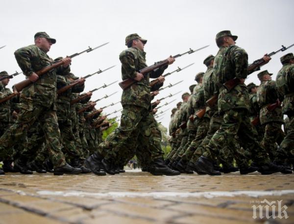 НЕВЕРОЯТНО, НО ФАКТ:  Постъпилите в армията през миналата година били повече от напусналите