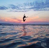 Защо заспиваме по-трудно по времена пътешествие? Вижте!