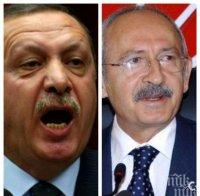 Нападнаха Кемал Кълъчдароглу на погребение на турски войници 