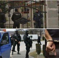 ИЗВЪНРЕДНО: Спецпрокурори и полицаи обискират палатите на ало измамниците в Горна Оряховица, тече акция и в Румъния (СНИМКИ/ВИДЕО)