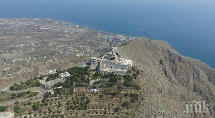 нелепо влюбени британци паднаха пропаст загинаха остров санторини