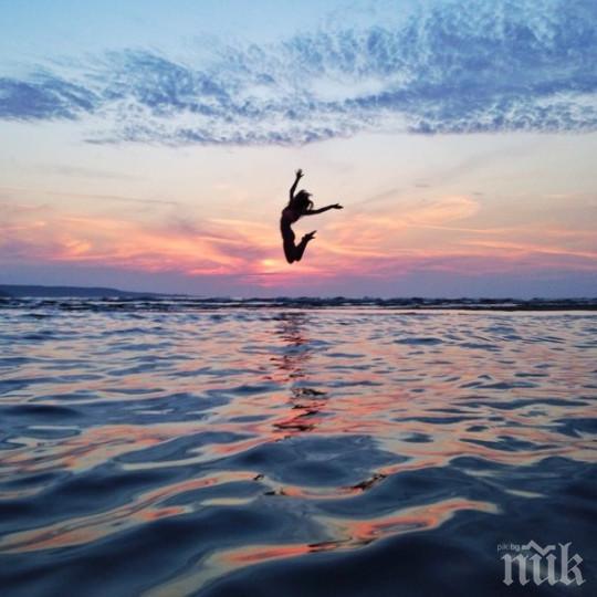 Защо заспиваме по-трудно по времена пътешествие? Вижте!