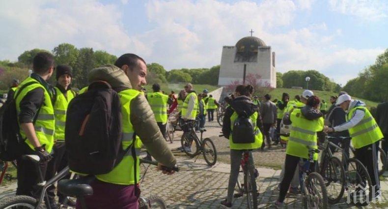 Десетки тръгнаха на велопоход, посветен на Априлското въстание