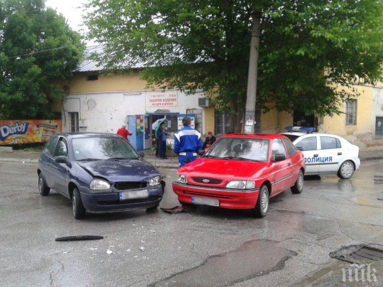 ТЕЖЪК ИНЦИДЕНТ: Двама души са ранени при катастрофа в Благоевград 