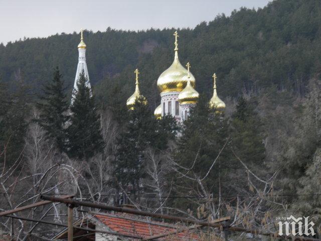 1 милион трябват за рушащия се храм „Рождество Христово“ в Шипка, Борисов обещал помощ 