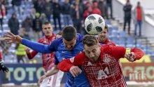 Тежки санкции за "червените"