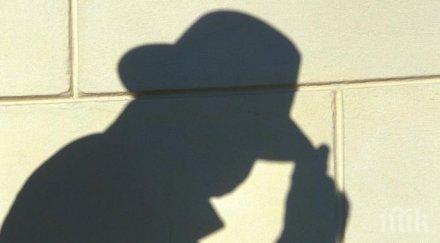 генерал иранското вкр задигна секретни документи скри легация сащ