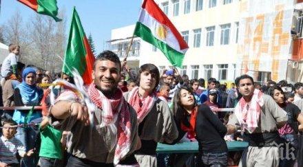 актьори помагат бежанците нас