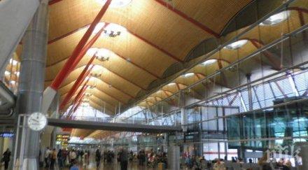 арестуваха мъж ранил нож две жени летището мадрид