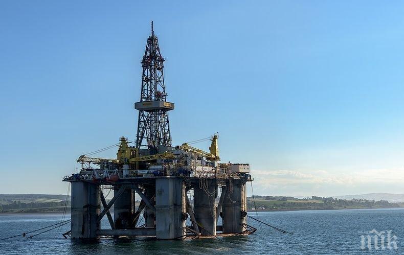 Опасно: Изтичане на нефт спря работата на бразилска платформа