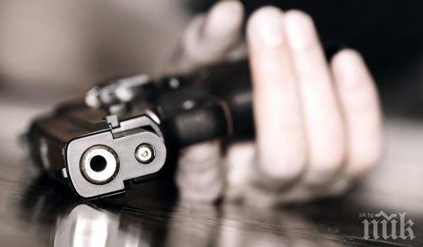 Арестуваха пенсионер, размахвал пистолет в кръчма 