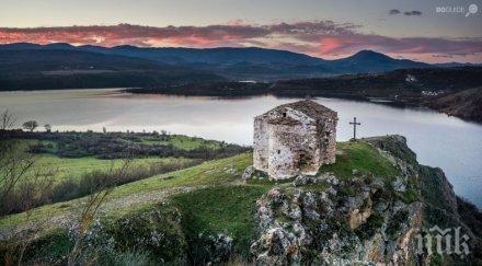 чудесата стават средновековен параклис радомир