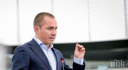 първо пик ангел джамбазки избухна циганското меле куклен търпим повече