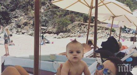 ева лонгория супер тяло месеца раждането