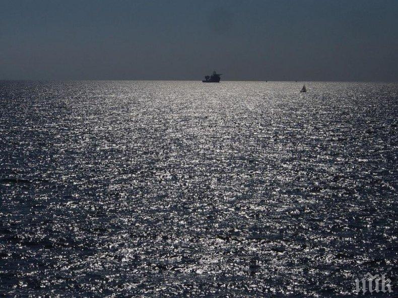 Два американски разрушителя са преминали през Тайванския пролив
