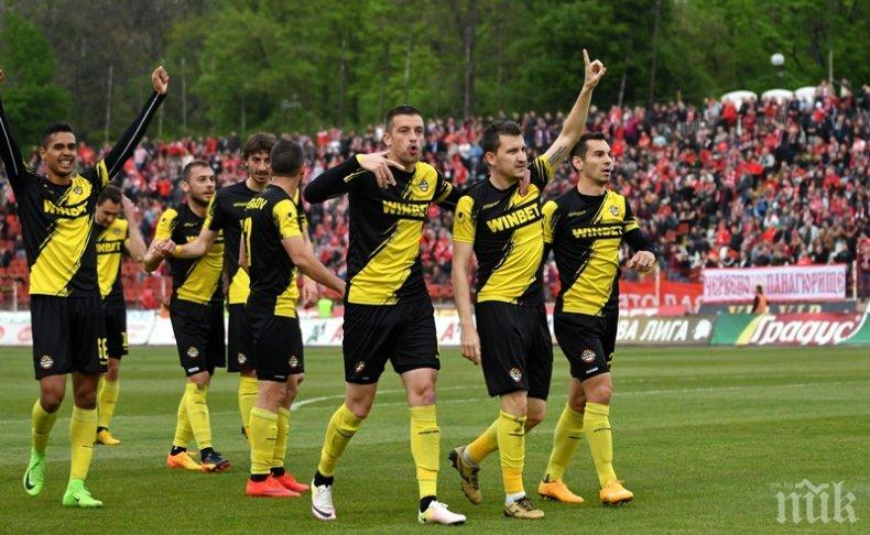 Две канарчета май ще полетят към Босфора - ето кои играчи на Ботев удивиха скаути на турския Коняспор