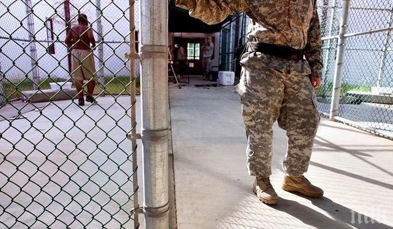 Командващият на американската база Гуантанамо беше освободен