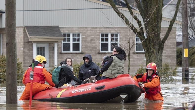 Властите в столицата на Канада обявиха извънредно положение заради наводнения
