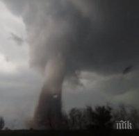 Страшно торнадо се изви в Румъния, има пострадали (ВИДЕО)