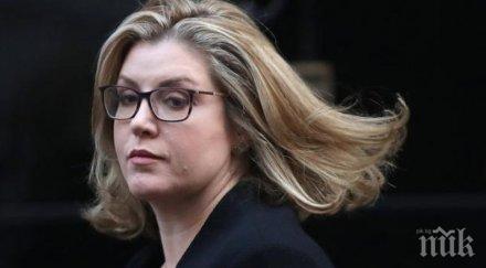 гардиън пени мордант стана първата жена министър отбраната великобритания