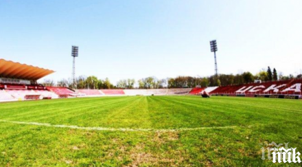 джарета води сенегалско острие армията