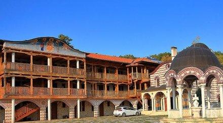 гигинският манастир задлъжня 330 000