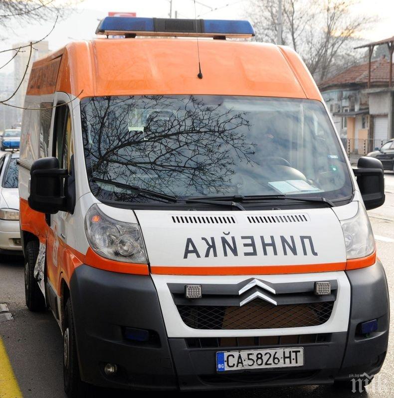 Меле на пътя: Жена и две деца пострадаха при катастрофа край Мелник